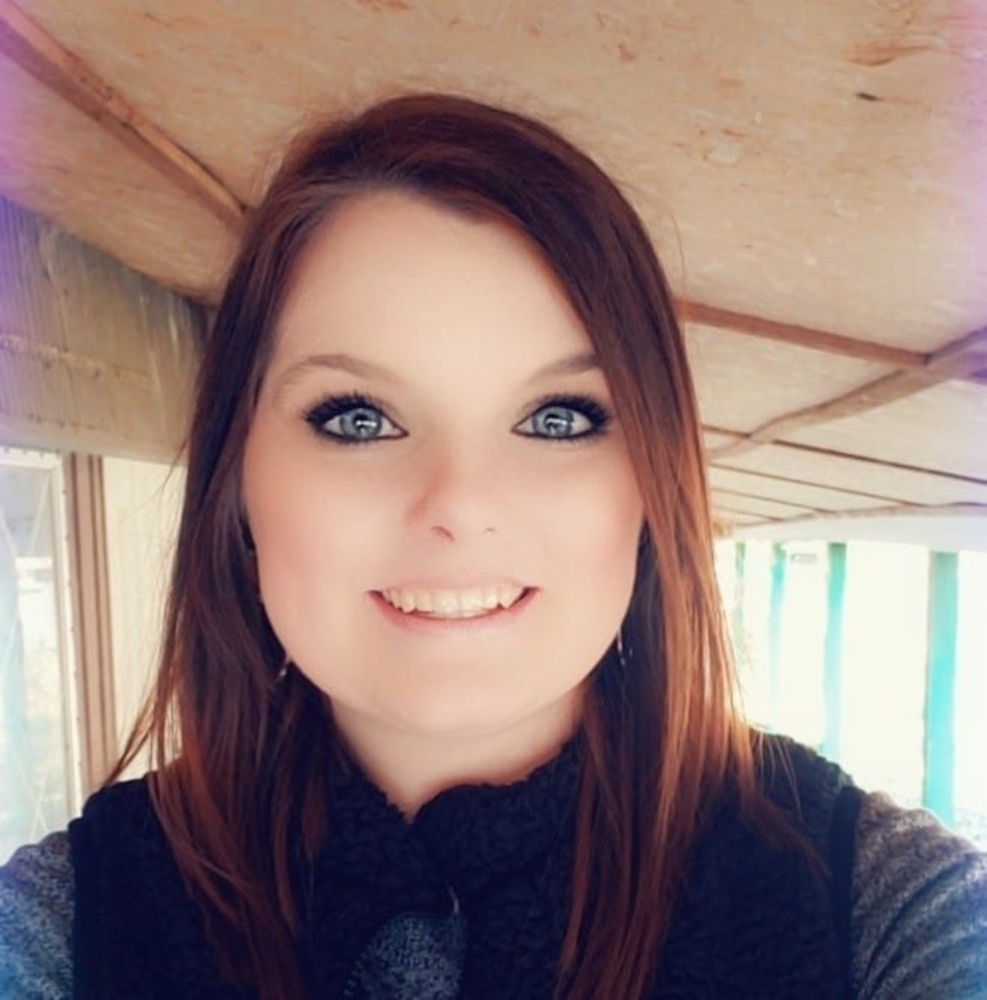 Meet your Posher, Courtney